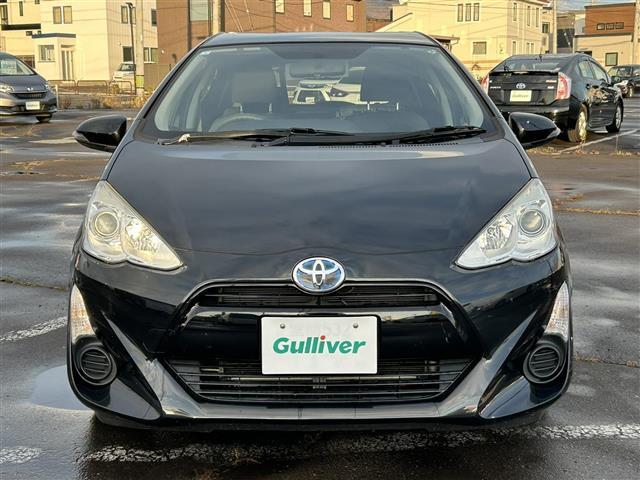 アクア S 純正SDナビ/フルセグTV/夏冬タイヤ/エンジンスターター/バックカメラ/オートライト/ABS/社外AW/フロアマット/ETC/プッシュスタート/スマートキー/スペアキー/ETC/保証書/取扱説明書(34枚目)