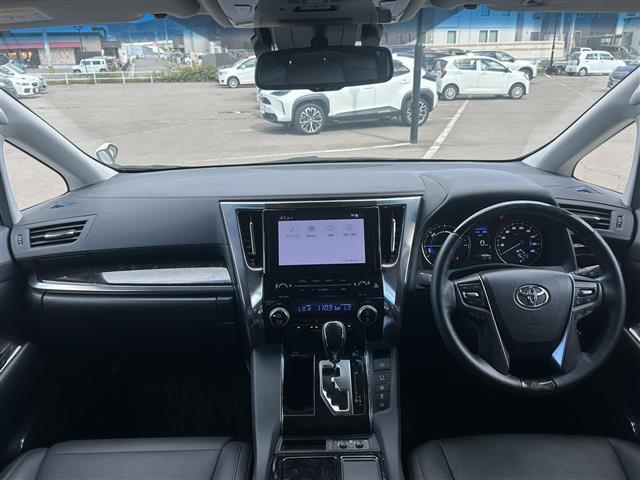 アルファードハイブリッド SR Cパッケージ ワンオーナー車/純正ディスプレイオーディオ/純正エンジンスターター/バックカメラ/両側パワースライドドア/パワーバックドア/前席パワーシート/前席ベンチレーションシート/寒冷地仕様/TEIN車高調(3枚目)
