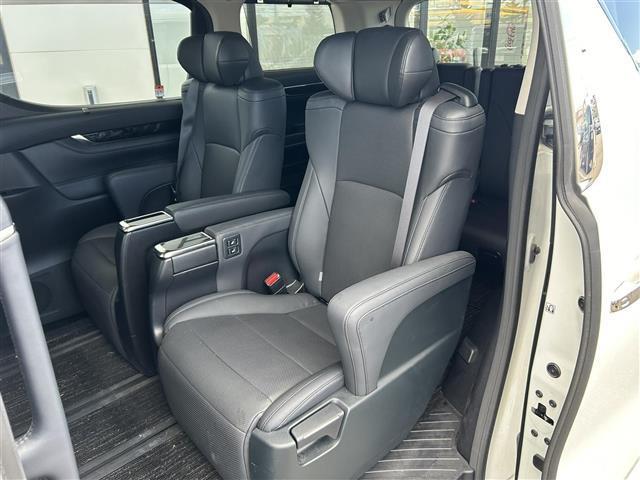 アルファードハイブリッド SR Cパッケージ ワンオーナー車/純正ディスプレイオーディオ/純正エンジンスターター/バックカメラ/両側パワースライドドア/パワーバックドア/前席パワーシート/前席ベンチレーションシート/寒冷地仕様/TEIN車高調(28枚目)