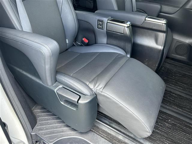 アルファードハイブリッド SR Cパッケージ ワンオーナー車/純正ディスプレイオーディオ/純正エンジンスターター/バックカメラ/両側パワースライドドア/パワーバックドア/前席パワーシート/前席ベンチレーションシート/寒冷地仕様/TEIN車高調(33枚目)