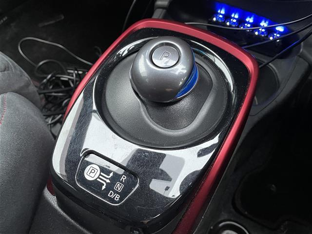 ノート ｅ－パワーニスモ　Ｓ　ワンオーナー／社外ナビ／フルセグＴＶ／社外ＡＷ付き夏冬タイヤ／ニスモエアロ／ローダウン／ドライブレコーダー／社外エンジンスターター／デジタルインナーミラー／全周囲カメラ／衝突被害軽減ブレーキ／ＥＴＣ（13枚目）