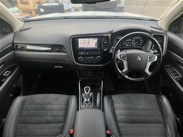 最新ナビ（フルセグ・ワンセグ・ＤＶＤ再生）もご案内しております。カロッツェリア・アルパイン・イクリプスのカーナビを取扱しており、バックカメラ・後席モニター（フリップダウンモニター）の取付も可能です。