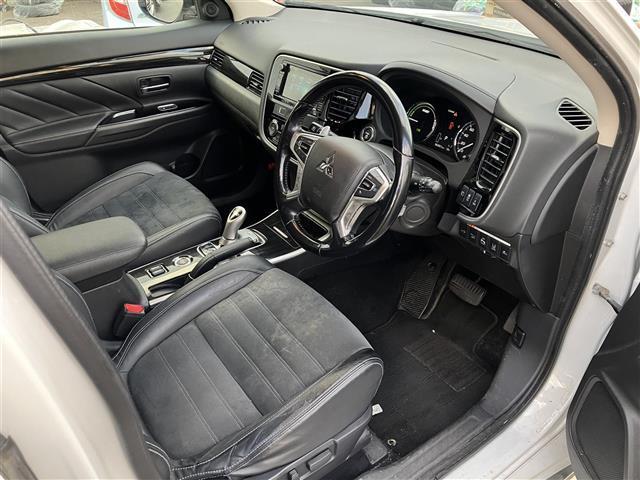 走行距離は無制限！電球等の消耗品やナビ等の社外品も保証対象！急なお車のトラブルでの出費を抑えれます！