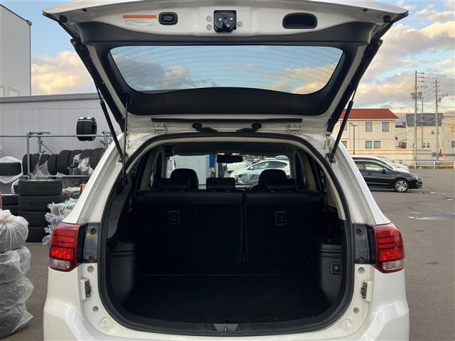 ヘッドライト・ホイール・フロントガラスなど色々な部分コーティングをご用意しております！