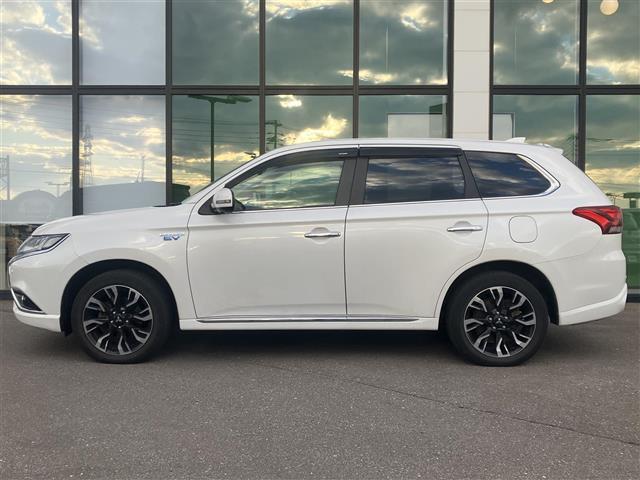 修復歴のある車は販売いたしません。厳格な検査をクリアした安心できるお車をご提案させていただきます。