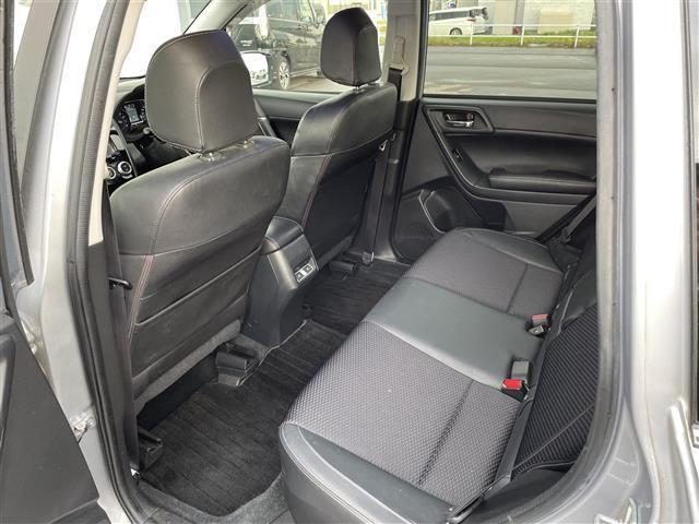 フォレスター Ｓ－リミテッド　純正ナビ／フルセグＴＶ／バックカメラ／クルーズコントロール／ブラインドスポットモニター／レーンキープアシスト／ステアリング連動ヘッドランプ／衝突軽減ブレーキ／先行車発進通知／シートヒーター／ＥＴＣ（29枚目）