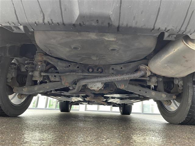 フォレスター Ｓ－リミテッド　純正ナビ／フルセグＴＶ／バックカメラ／クルーズコントロール／ブラインドスポットモニター／レーンキープアシスト／ステアリング連動ヘッドランプ／衝突軽減ブレーキ／先行車発進通知／シートヒーター／ＥＴＣ（44枚目）