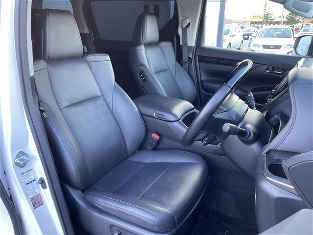 アルファードハイブリッド ＳＲ　Ｃパッケージ　純正ナビ／フルセグＴＶ／ドライブレコーダー／バックカメラ／フリップダウンモニター／モデリスタエアロ／両側パワースライドドア／シートヒーター／ブラインドスポットモニター／クルーズコントロール／オットマン（23枚目）