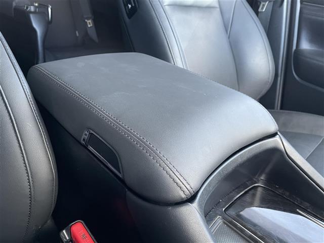 アルファードハイブリッド SR Cパッケージ 純正ナビ/フルセグTV/モデリスタ/サンルーフ/フリップダウンモニター/ドライブレコーダー/バックカメラ/シートヒーター/パワーバックドア/レーダークルーズコントロール/レーンキープアシスト/ETC(12枚目)