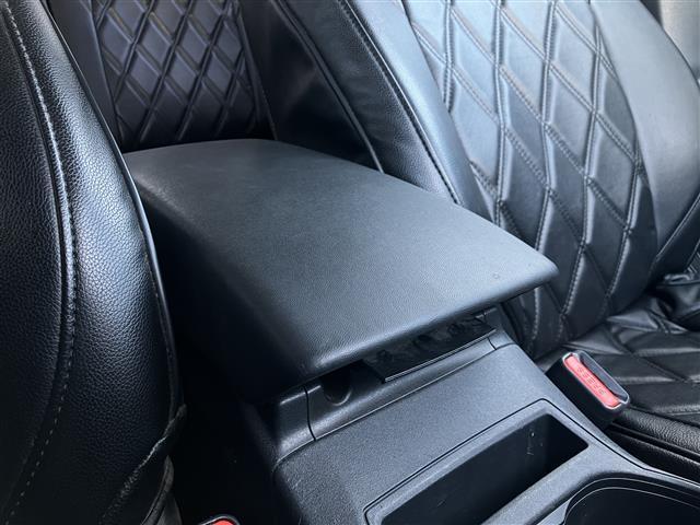 インプレッサスポーツ 1.6i-Lアイサイト 社外ナビ/ワンセグTV/ドライブレコーダー/ETC/衝突被害軽減システム/レーダークルーズコントロール/レーンキープアシスト/オートライト/スマートキー/エンジンプッシュスタート/電動パーキング(11枚目)