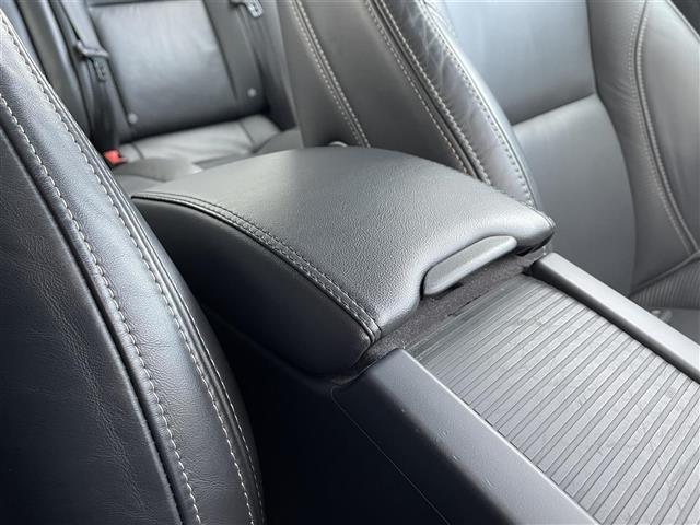 S60 T4 Rデザイン 純正ナビ/フルセグTV/ドライブレコーダー/バックカメラ/シートヒーター/ベンチレーション/パワーシート/レーダークルーズコントロール/車線逸脱警報/コーナーセンサー/ブラインドスポットモニター(14枚目)