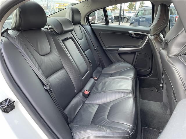 S60 T4 Rデザイン 純正ナビ/フルセグTV/ドライブレコーダー/バックカメラ/シートヒーター/ベンチレーション/パワーシート/レーダークルーズコントロール/車線逸脱警報/コーナーセンサー/ブラインドスポットモニター(26枚目)