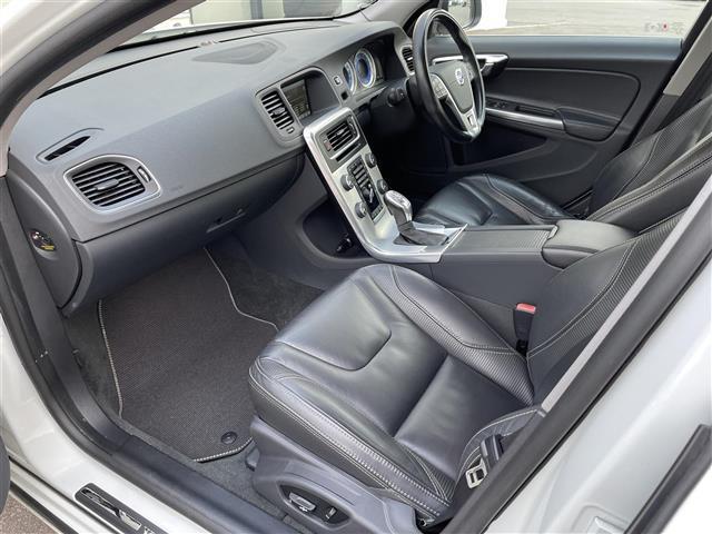 S60 T4 Rデザイン 純正ナビ/フルセグTV/ドライブレコーダー/バックカメラ/シートヒーター/ベンチレーション/パワーシート/レーダークルーズコントロール/車線逸脱警報/コーナーセンサー/ブラインドスポットモニター(27枚目)