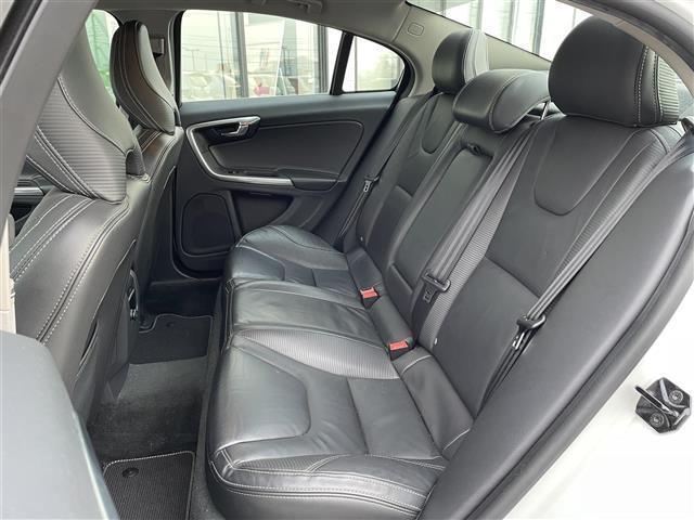 S60 T4 Rデザイン 純正ナビ/フルセグTV/ドライブレコーダー/バックカメラ/シートヒーター/ベンチレーション/パワーシート/レーダークルーズコントロール/車線逸脱警報/コーナーセンサー/ブラインドスポットモニター(30枚目)