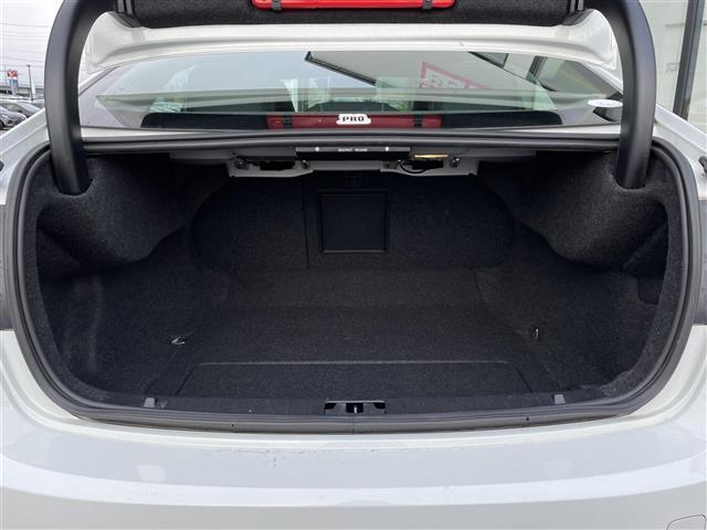 S60 T4 Rデザイン 純正ナビ/フルセグTV/ドライブレコーダー/バックカメラ/シートヒーター/ベンチレーション/パワーシート/レーダークルーズコントロール/車線逸脱警報/コーナーセンサー/ブラインドスポットモニター(32枚目)