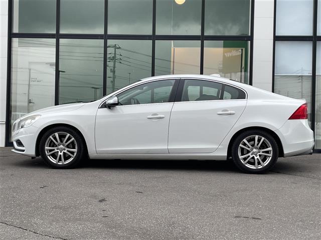 S60 T4 Rデザイン 純正ナビ/フルセグTV/ドライブレコーダー/バックカメラ/シートヒーター/ベンチレーション/パワーシート/レーダークルーズコントロール/車線逸脱警報/コーナーセンサー/ブラインドスポットモニター(38枚目)