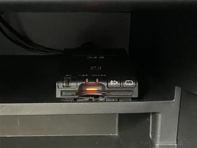 ご成約頂いたお車は全車保証付で納車後も安心！有料オプションで長期保証をお選びいただくことも可能です。