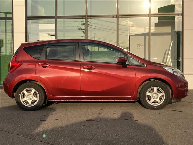 納車前に内外装のクリーニングをいたします。各種コーティング（別途有料）もご用意しておりますので、是非ご相談ください。