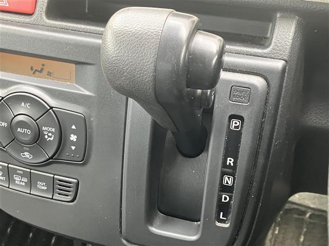 アルト Ｘ　社外メモリーナビ／ワンセグＴＶ／ワンオーナー／スズキセーフティーサポート／前席シートヒーター／横滑り防止／アイドリングストップ（7枚目）