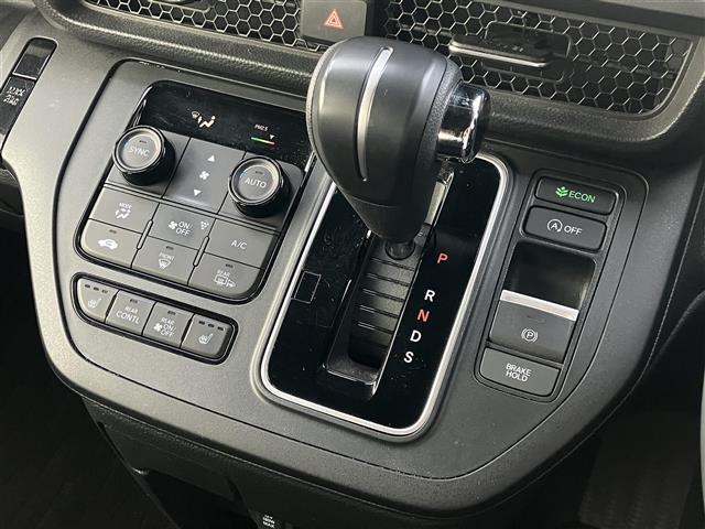 ステップワゴン スパーダ 純正ナビ/フルセグTV/寒冷地仕様/全周囲カメラ/シートヒーター/パワーバックドア/オットマン/両側パワースライドドア/衝突被害軽減ブレーキ/レーダクルーズコントロール/レーンキープアシスト/ETC(10枚目)