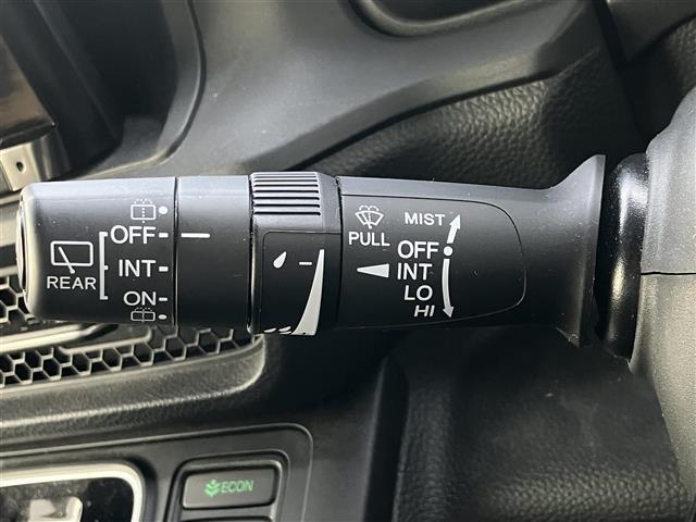 ステップワゴン スパーダ 純正ナビ/フルセグTV/寒冷地仕様/全周囲カメラ/シートヒーター/パワーバックドア/オットマン/両側パワースライドドア/衝突被害軽減ブレーキ/レーダクルーズコントロール/レーンキープアシスト/ETC(14枚目)