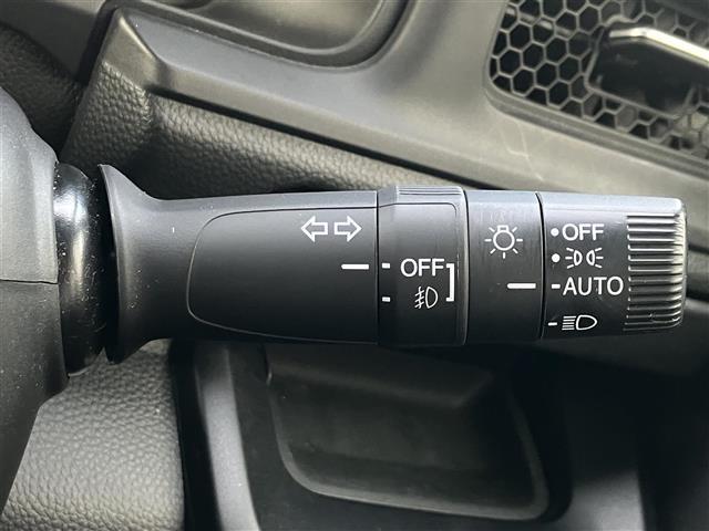 ステップワゴン スパーダ 純正ナビ/フルセグTV/寒冷地仕様/全周囲カメラ/シートヒーター/パワーバックドア/オットマン/両側パワースライドドア/衝突被害軽減ブレーキ/レーダクルーズコントロール/レーンキープアシスト/ETC(15枚目)