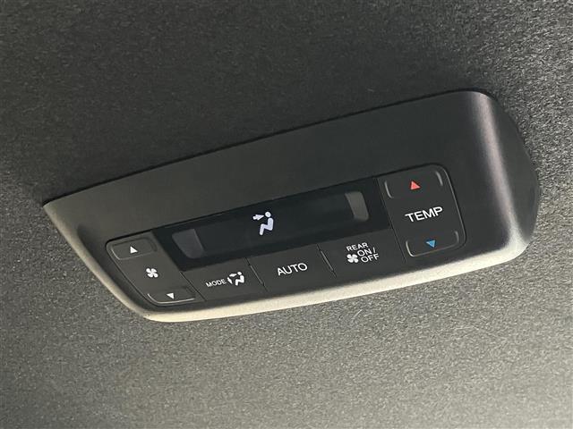 ステップワゴン スパーダ 純正ナビ/フルセグTV/寒冷地仕様/全周囲カメラ/シートヒーター/パワーバックドア/オットマン/両側パワースライドドア/衝突被害軽減ブレーキ/レーダクルーズコントロール/レーンキープアシスト/ETC(21枚目)