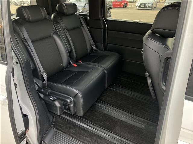 ステップワゴン スパーダ 純正ナビ/フルセグTV/寒冷地仕様/全周囲カメラ/シートヒーター/パワーバックドア/オットマン/両側パワースライドドア/衝突被害軽減ブレーキ/レーダクルーズコントロール/レーンキープアシスト/ETC(25枚目)