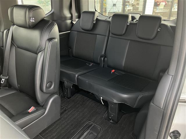 ステップワゴン スパーダ 純正ナビ/フルセグTV/寒冷地仕様/全周囲カメラ/シートヒーター/パワーバックドア/オットマン/両側パワースライドドア/衝突被害軽減ブレーキ/レーダクルーズコントロール/レーンキープアシスト/ETC(31枚目)