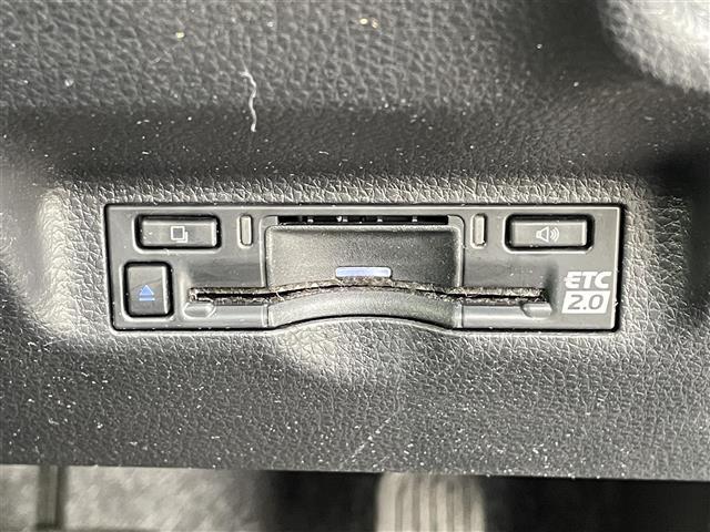 シエンタ ハイブリッドＺ　純正ナビ／フルセグＴＶ／寒冷地仕様／バックカメラ／シートヒーター／ハンドルウォーマー／パワースライドドア／レーダークルーズコントロール／ブラインドスポットモニター／レーンキープアシスト／ＥＴＣ（16枚目）