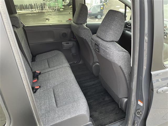 シエンタ ハイブリッドＺ　純正ナビ／フルセグＴＶ／寒冷地仕様／バックカメラ／シートヒーター／ハンドルウォーマー／パワースライドドア／レーダークルーズコントロール／ブラインドスポットモニター／レーンキープアシスト／ＥＴＣ（22枚目）