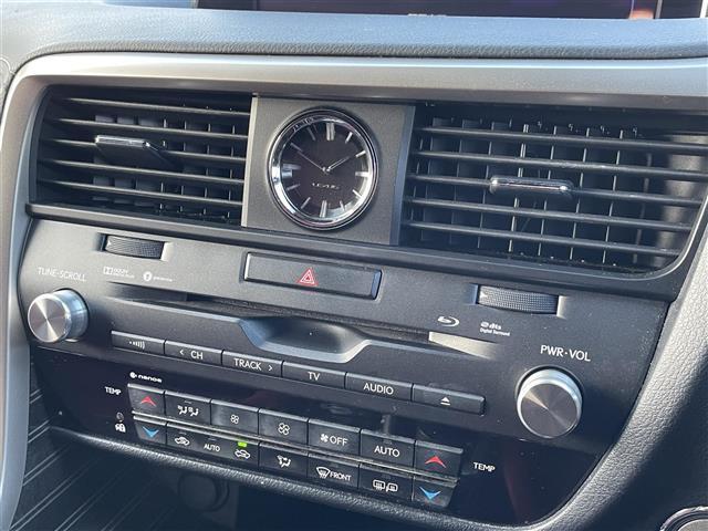 RX RX200t Fスポーツ 純正ナビ/フルセグTV/ドライブレコーダー/バックカメラ/シートヒーター/ベンチレーション/電動リアゲート/ブラインドスポットモニター/クルーズコントロール/ヘッドアップディスプレイ/コーナーセンサー(10枚目)