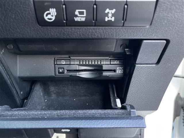 RX RX200t Fスポーツ 純正ナビ/フルセグTV/ドライブレコーダー/バックカメラ/シートヒーター/ベンチレーション/電動リアゲート/ブラインドスポットモニター/クルーズコントロール/ヘッドアップディスプレイ/コーナーセンサー(19枚目)