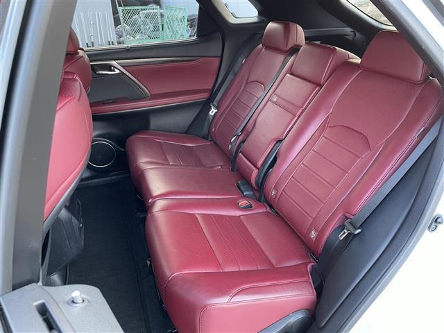 RX RX200t Fスポーツ 純正ナビ/フルセグTV/ドライブレコーダー/バックカメラ/シートヒーター/ベンチレーション/電動リアゲート/ブラインドスポットモニター/クルーズコントロール/ヘッドアップディスプレイ/コーナーセンサー(30枚目)