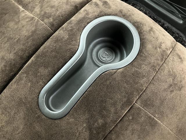 キューブ 15X FOUR Vセレクション 社外メモリーナビ/フルセグTV/純正エンジンスターター/ガラスルーフ/切替4WD/ECO MODE/オートライト/フォグランプ/プッシュスタート/スマートキー/スペアキー(12枚目)