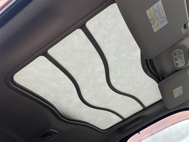 キューブ 15X FOUR Vセレクション 社外メモリーナビ/フルセグTV/純正エンジンスターター/ガラスルーフ/切替4WD/ECO MODE/オートライト/フォグランプ/プッシュスタート/スマートキー/スペアキー(16枚目)