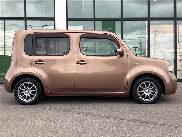 キューブ 15X FOUR Vセレクション 社外メモリーナビ/フルセグTV/純正エンジンスターター/ガラスルーフ/切替4WD/ECO MODE/オートライト/フォグランプ/プッシュスタート/スマートキー/スペアキー(35枚目)