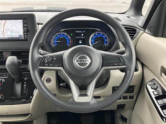 ルークス X 純正ナビ/フルセグTV/夏冬タイヤ/全方位カメラ/純正エンジンスターター/ドライブレコーダー前後/ETC/エマージェンシーブレーキ/車線逸脱警報/クリアランスソナー/オートマチックハイビーム(4枚目)