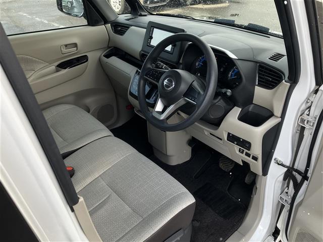 ルークス X 純正ナビ/フルセグTV/夏冬タイヤ/全方位カメラ/純正エンジンスターター/ドライブレコーダー前後/ETC/エマージェンシーブレーキ/車線逸脱警報/クリアランスソナー/オートマチックハイビーム(23枚目)