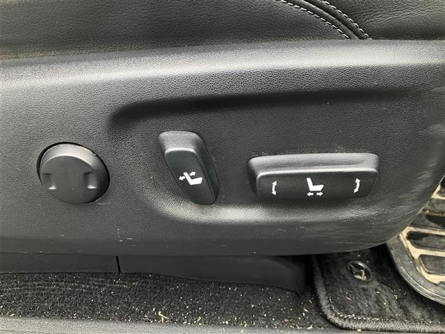 ランドクルーザープラド TX Lパッケージ 純正ナビ/フルセグTV/寒冷地仕様/バックカメラ/シートヒーター/ETC/パワーシート/コーナーセンサー/クルーズコントロール/オートライト/HIDヘッドライト/ステアリングスイッチ(19枚目)