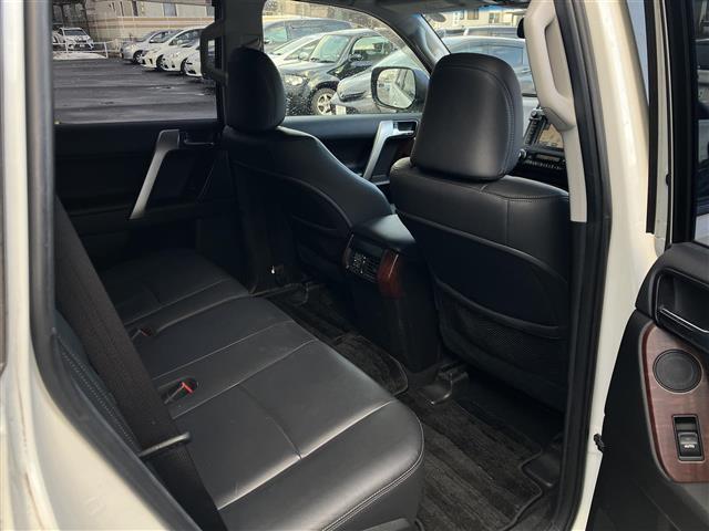 ランドクルーザープラド TX Lパッケージ 純正ナビ/フルセグTV/寒冷地仕様/バックカメラ/シートヒーター/ETC/パワーシート/コーナーセンサー/クルーズコントロール/オートライト/HIDヘッドライト/ステアリングスイッチ(25枚目)