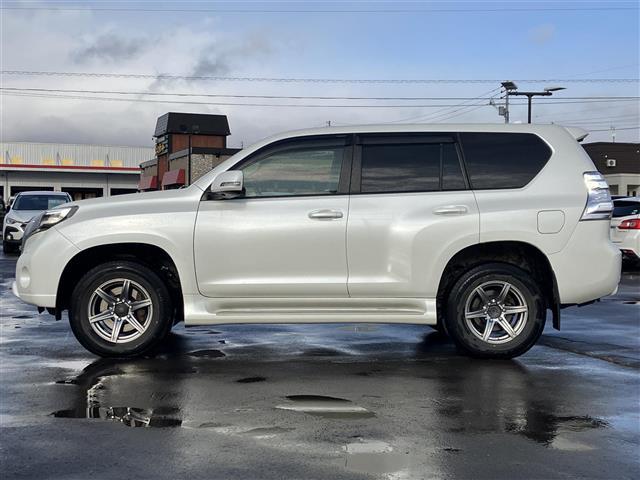 ランドクルーザープラド TX Lパッケージ 純正ナビ/フルセグTV/寒冷地仕様/バックカメラ/シートヒーター/ETC/パワーシート/コーナーセンサー/クルーズコントロール/オートライト/HIDヘッドライト/ステアリングスイッチ(35枚目)