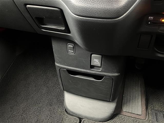 Ｎ－ＢＯＸカスタム Ｇ・Ｌホンダセンシング　純正ナビ／フルセグＴＶ／バックカメラ／ドライブレコーダー／ＥＴＣ／衝突被害軽減システム／レーダークルーズコントロール／車線逸脱警報／オートマチックハイビーム／片側パワースライドドア／シートヒーター（18枚目）
