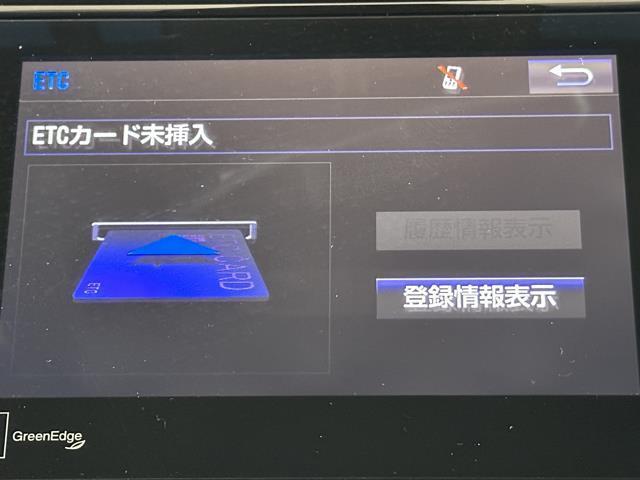 プレミアム　アドバンスドパッケージ　ナビＴＶ　ＬＥＤライト　オートクルーズコントロール　横滑防止　スマートキー　ＥＴＣ　盗難防止装置　アルミホイール　電動シート　パワーウインドウ　ＡＢＳ　エアバッグ　４ＷＤ　ミュージックプレイヤー接続可(8枚目)