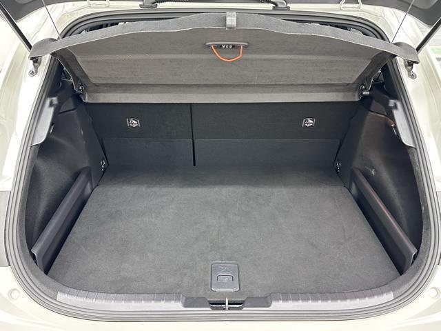 カローラスポーツ G Z インテリジェントクリアランスソナー エアコン Bカメ インテリキー 横滑り防止 クルーズC 盗難防止装置 LEDランプ ナビ付 ABS メモリーナビゲーション キーレスエントリー エアバッグ パワステ(18枚目)