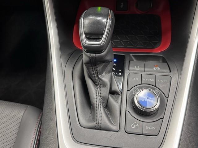 ＲＡＶ４ アドベンチャー　オフロードパッケージ　寒冷地　１００Ｖ電源　パワーウインドウ　ＡＡＣ　アルミホイール　記録簿付　キーフリー　ＬＥＤランプ　クルコン　スマートキ　ミュージックプレイヤー接続可　運転席パワーシート　横滑り防止装置　ＡＢＳ　ＰＳ（9枚目）