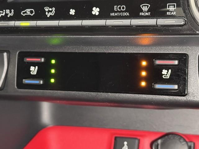 ＲＡＶ４ アドベンチャー　オフロードパッケージ　寒冷地　１００Ｖ電源　パワーウインドウ　ＡＡＣ　アルミホイール　記録簿付　キーフリー　ＬＥＤランプ　クルコン　スマートキ　ミュージックプレイヤー接続可　運転席パワーシート　横滑り防止装置　ＡＢＳ　ＰＳ（12枚目）