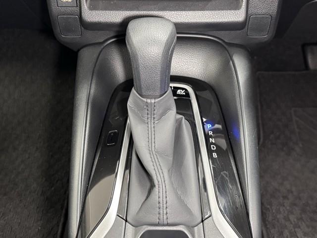 カローラツーリング ハイブリッド G-X プラス DVD再生 LEDヘッドライト ナビ&TV 横滑り防止装置 盗難防止システム Bカメラ オートクルーズ キーフリー フルセグTV メモリナビ 記録簿 オートエアコン ミュージックプレイヤー接続可(14枚目)