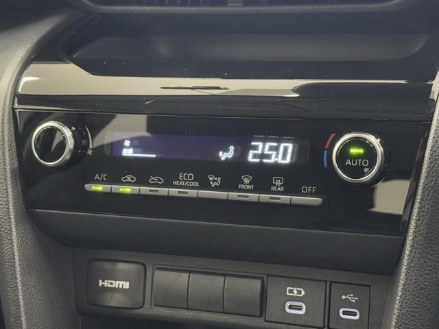 ヤリスクロス Ｇ　ＥＴＣ装備　リヤカメラ　点検記録簿　スマートエントリー　イモビライザー　オートエアコン　アルミホイール　キーレス　パワーウィンドウ　クルコン　ＡＢＳ　ドライブレコーダー　エアバッグ　パワーステアリング（8枚目）