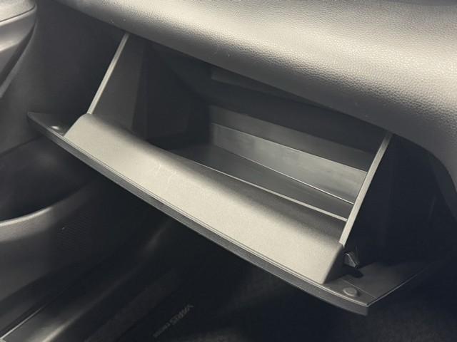 ヤリスクロス Ｇ　ＥＴＣ装備　リヤカメラ　点検記録簿　スマートエントリー　イモビライザー　オートエアコン　アルミホイール　キーレス　パワーウィンドウ　クルコン　ＡＢＳ　ドライブレコーダー　エアバッグ　パワーステアリング（9枚目）